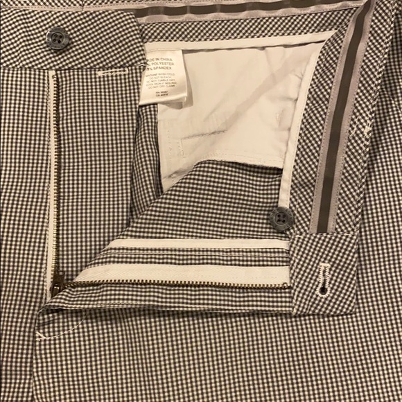 ASHWORTH shorts size 36. - Picture 5 of 9